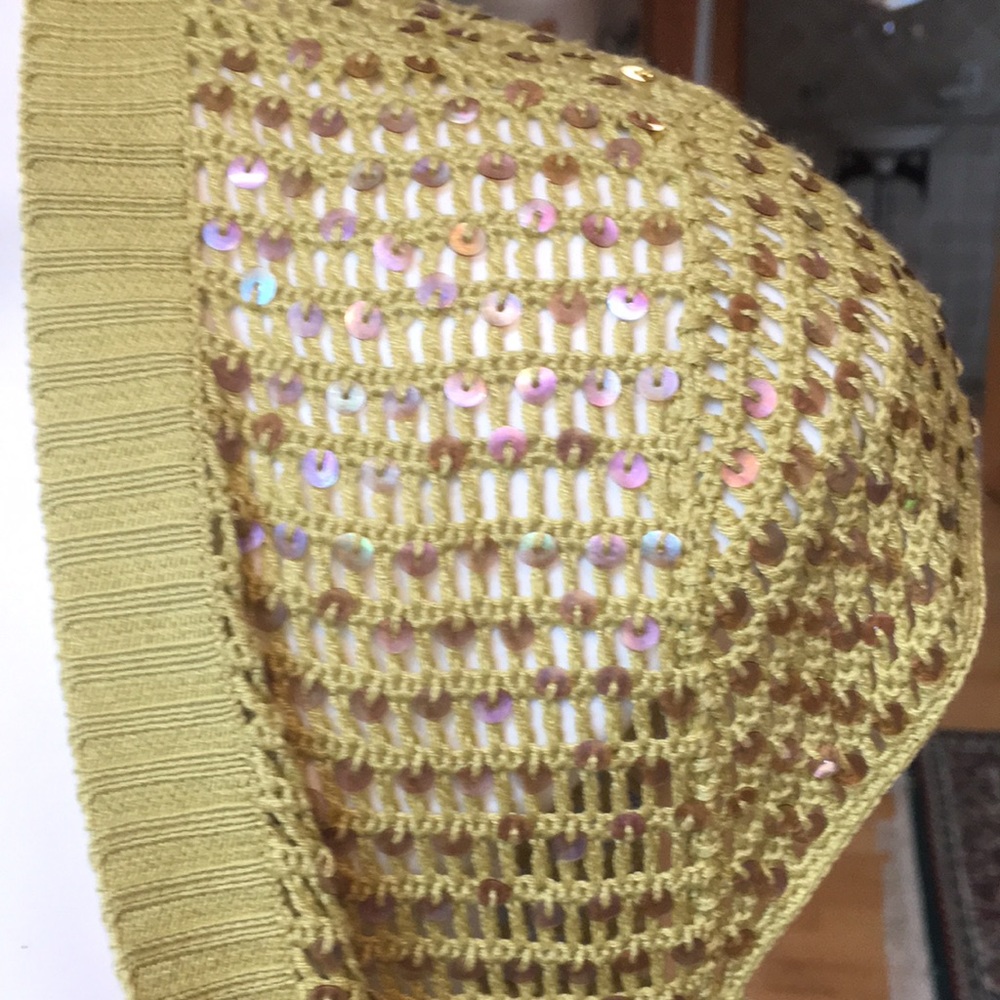 Beautiful silk crochet top🌟🌷 - Picture 2 of 10